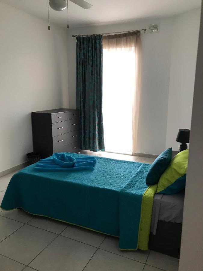 Ocean Pearl Apartment No4 St. Paul's Bay Exterior photo